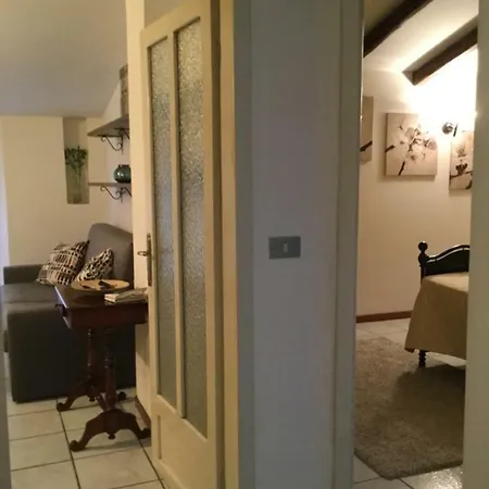 La Casina Di Lorenzo E Natalya Μπολόνια